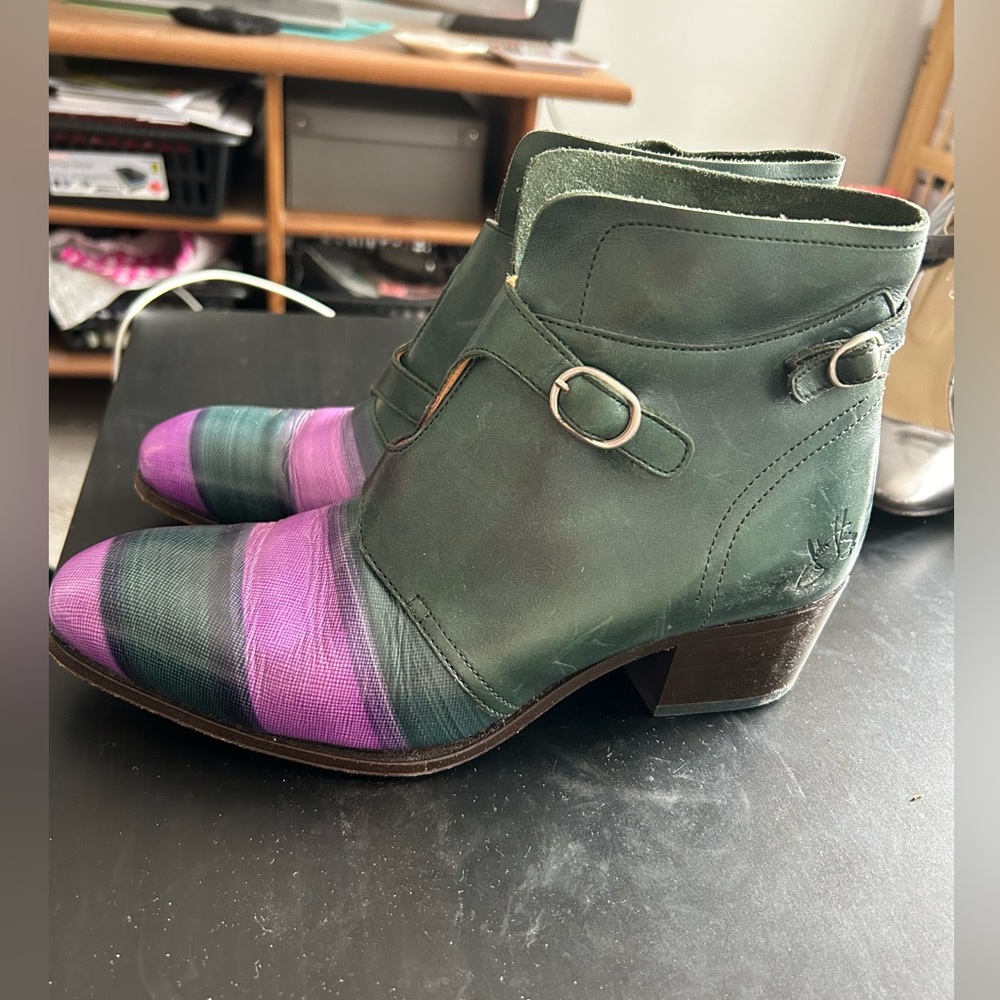 John Fluevog Sample Sale boots size 7